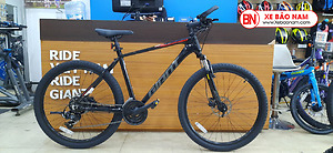 Xe đạp Giant ATX 720 2021 màu đen